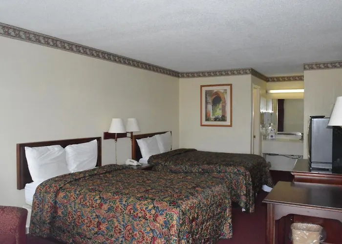 Knights Inn Hurricane Mills