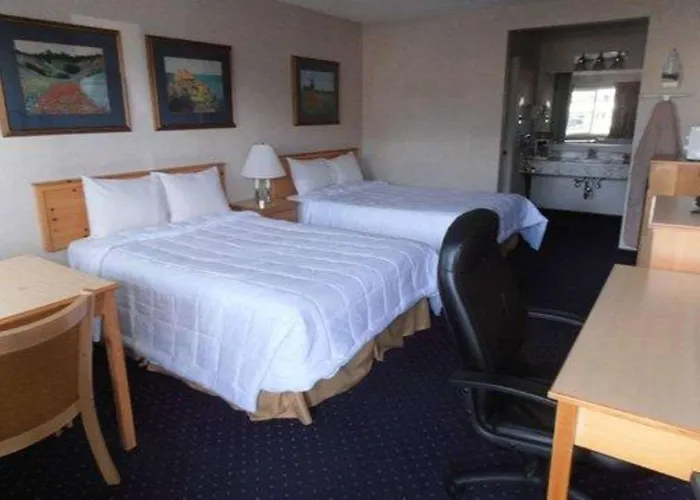 Econo Lodge Inn & Suites Central