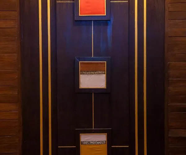 Jj Hut Hotel