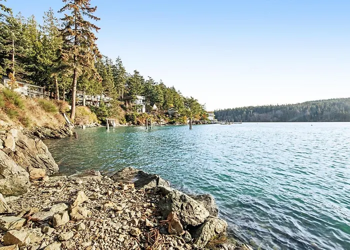 Kingfisher Cove Hideaway