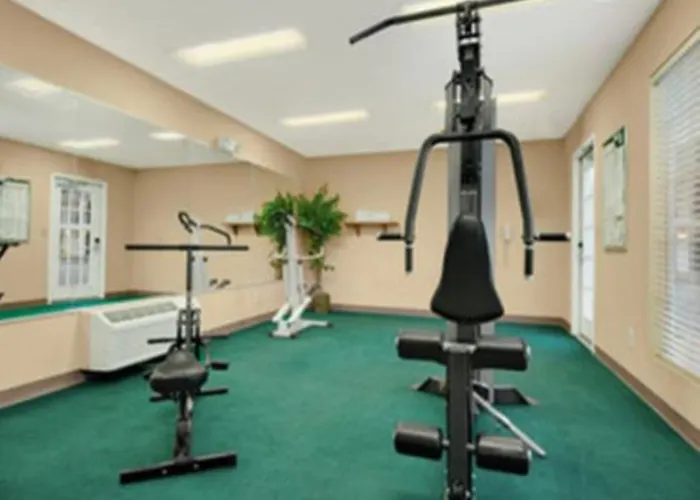 Baymont By Wyndham Roanoke Rapids