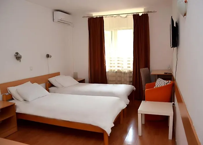 Hotel 7