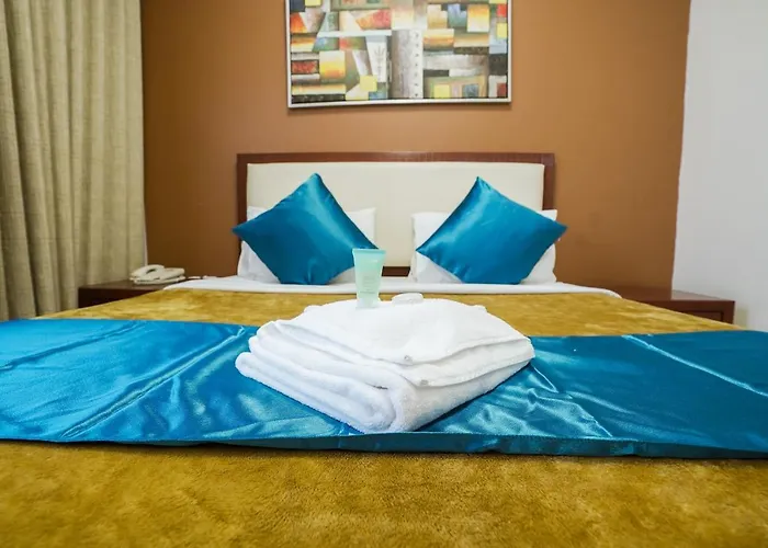 Crystal Plaza Hotel