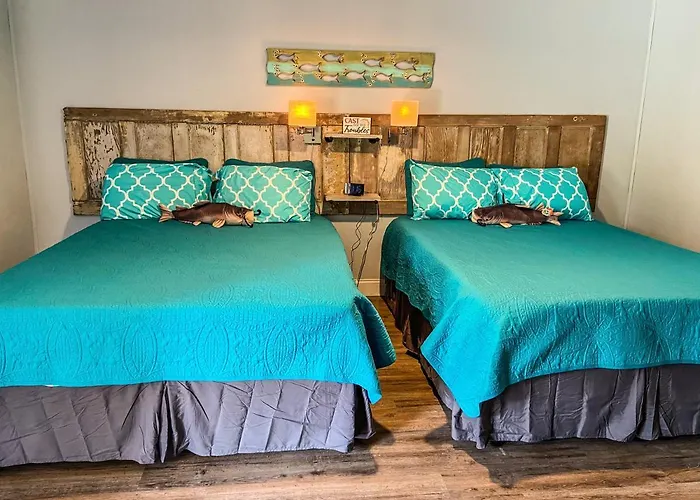 Reel Inn And Lodge