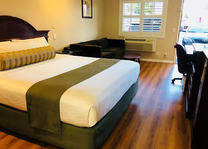 Riverside Cheap Hotels