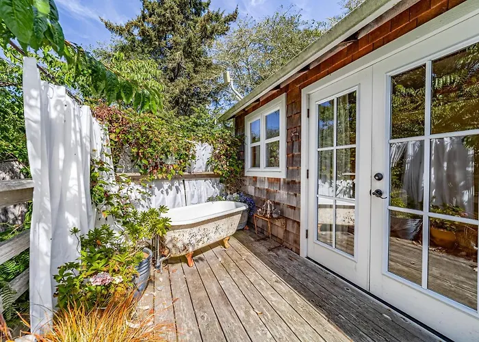 Seawoods Cottage