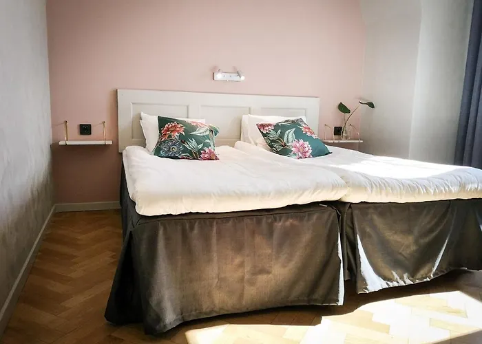Hotell Apladalen I Vaernamo