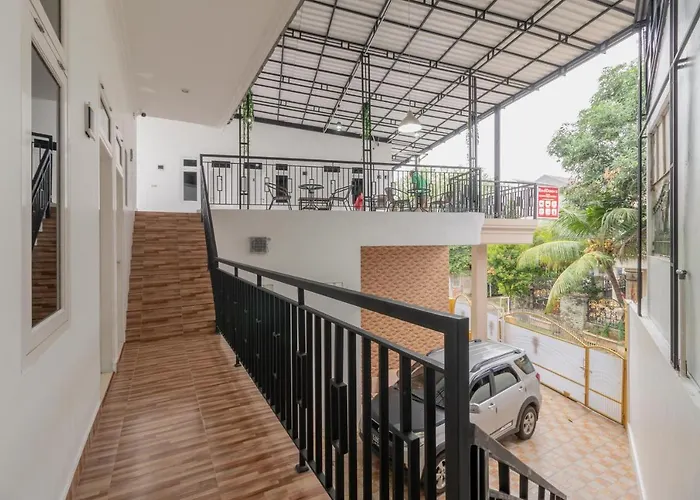 Reddoorz Syariah Near Summarecon Mall Bekasi
