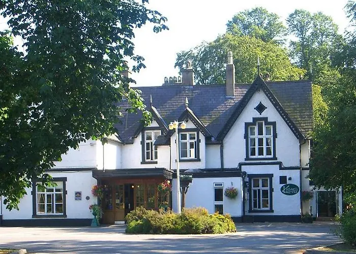 Cross Lanes Hotel