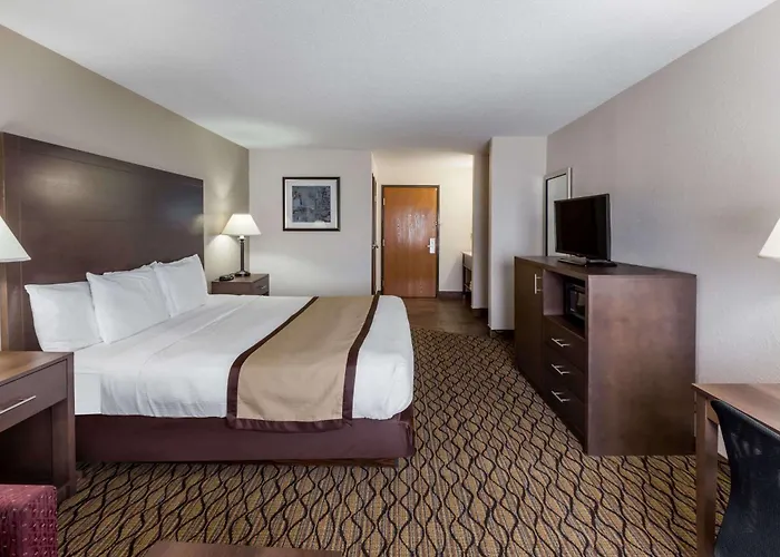 Baymont By Wyndham Auburn