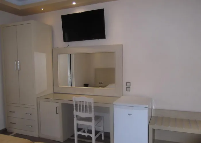 Mariana Hotel