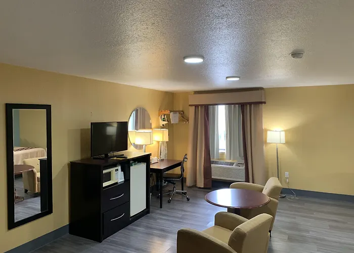 Super 8 By Wyndham Richmond