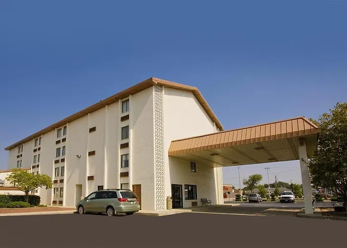 Americas Best Value Inn - Bell Tower Inn