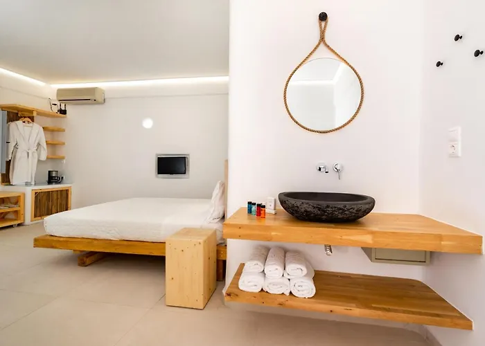 Hotel Thira