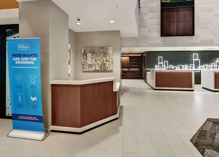 Hampton Inn & Suites Chicago-Downtown