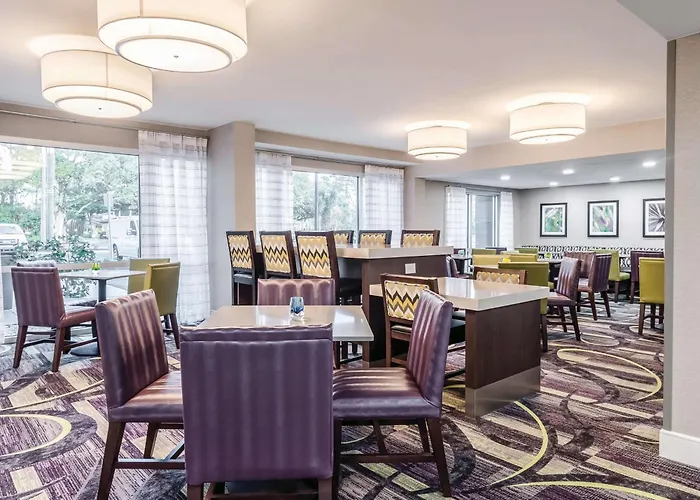 La Quinta Inn & Suites By Wyndham Myrtle Beach - N Kings Hwy