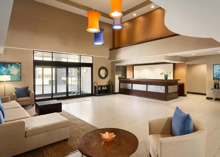 Townhome Inn & Suites