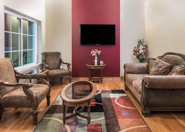 Super 8 By Wyndham Fort Worth North