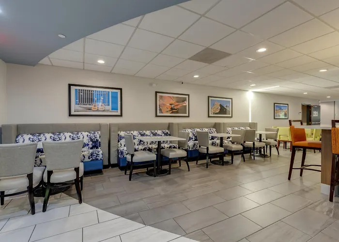 Alexis Inn And Suites Hotel