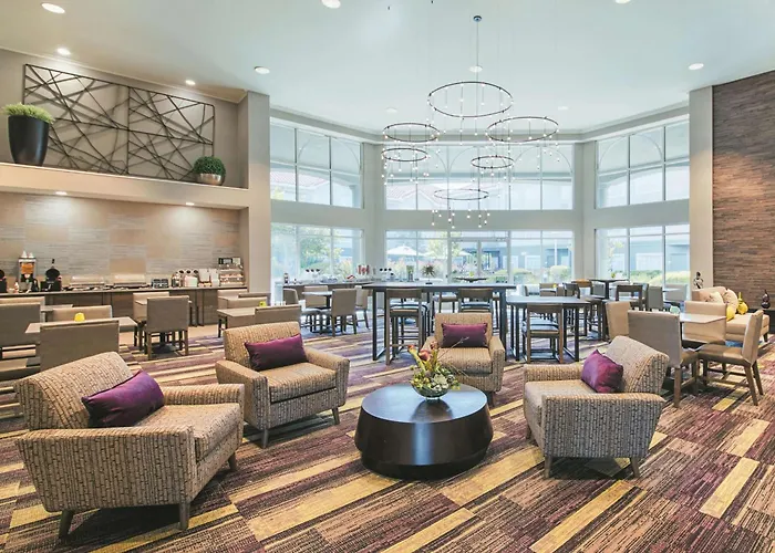 La Quinta Inn & Suites By Wyndham Austin Near The Domain