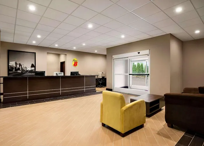 Super 8 By Wyndham Hershey Chocolate Avenue