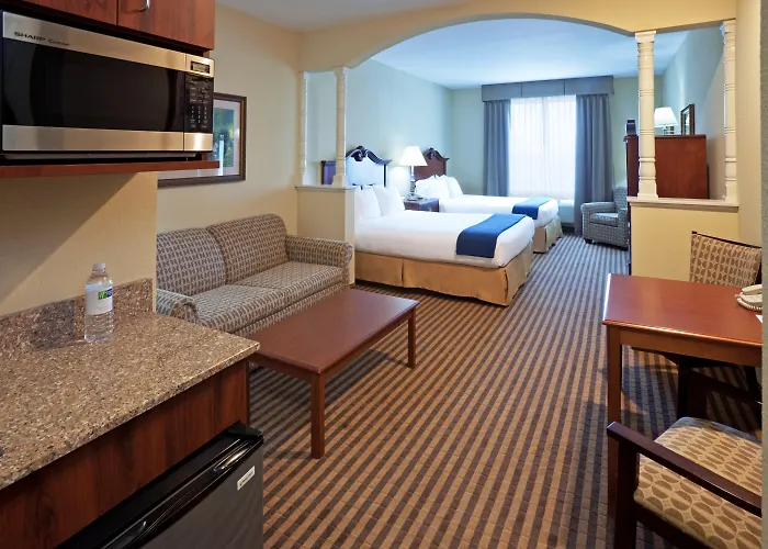 Waxahachie Cheap Hotels
