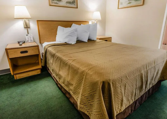 Econo Lodge Altoona I-99