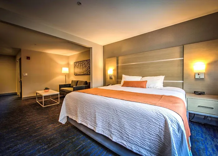Best Western Plus Media Center Inn & Suites
