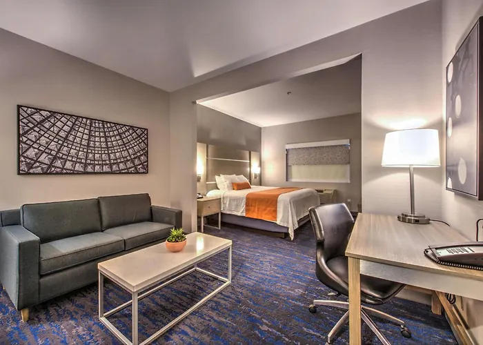 Best Western Plus Media Center Inn & Suites