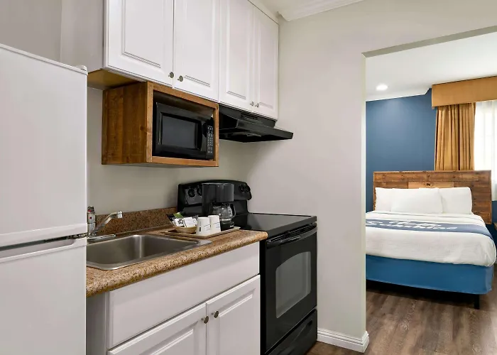Days Inn & Suites Sdsu - La Mesa - San Diego