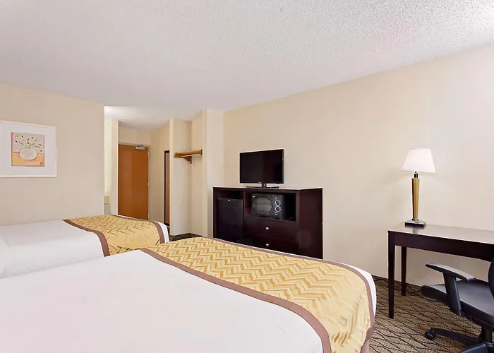 Baymont By Wyndham Kalamazoo East
