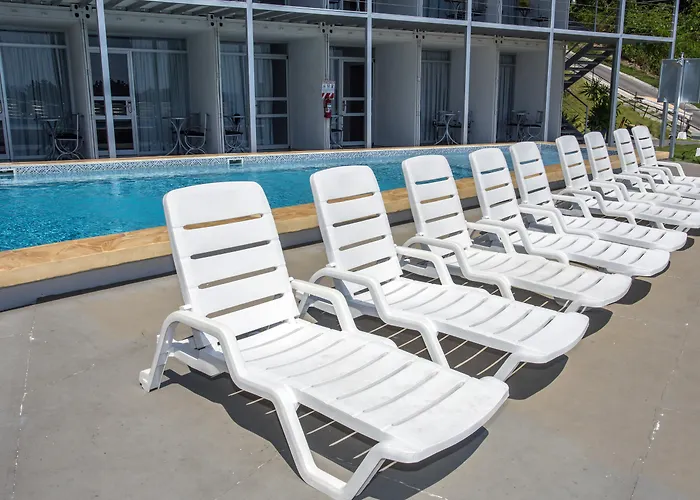 El Faro Containers Beach Hotel