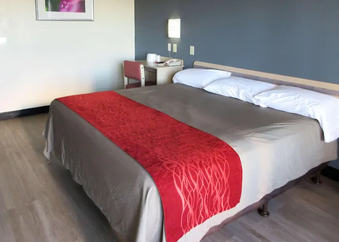 Econo Lodge Paducah West I-24