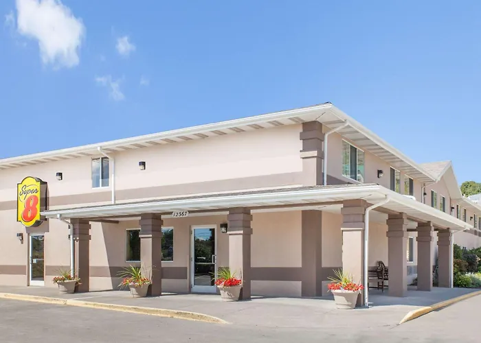 Super 8 By Wyndham Richlands/Claypool Hill Area
