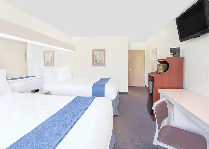 Microtel Inn & Suites By Wyndham Broken Bow