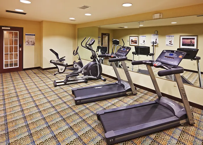 Holiday Inn Express Hotel And Suites Okmulgee