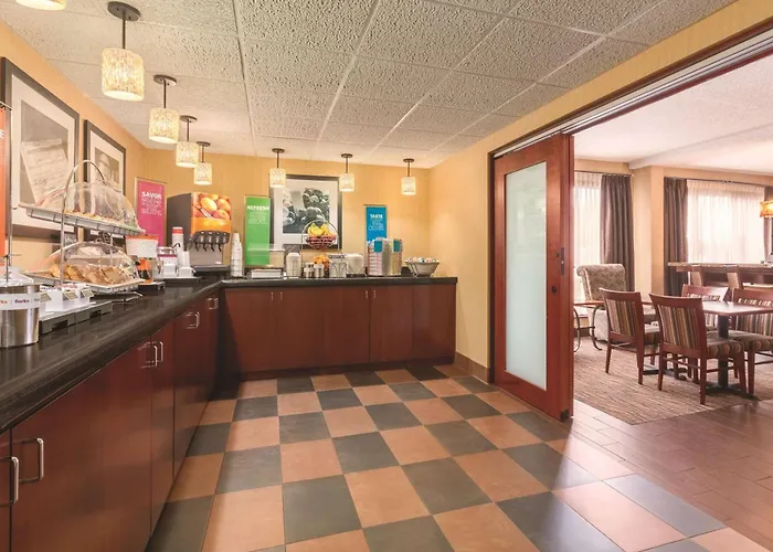 Hampton Inn Des Moines-Airport