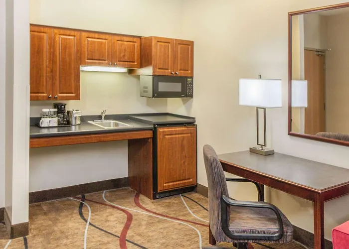 Hawthorn Extended Stay By Wyndham Bloomington