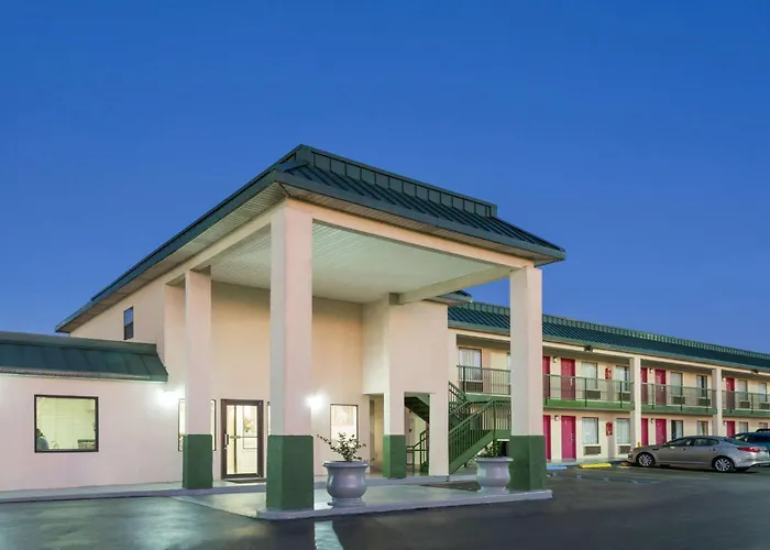 Super 8 By Wyndham Ashburn