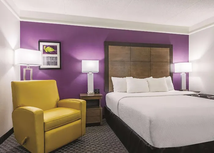 La Quinta By Wyndham Alexandria Airport