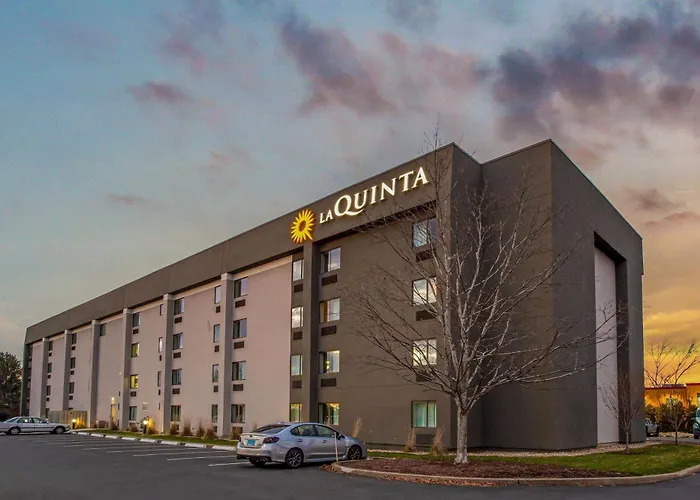 La Quinta By Wyndham Hartford Bradley Airport