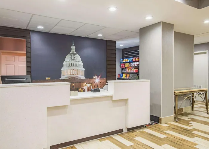 La Quinta Inn & Suites By Wyndham Dc Metro Capital Beltway
