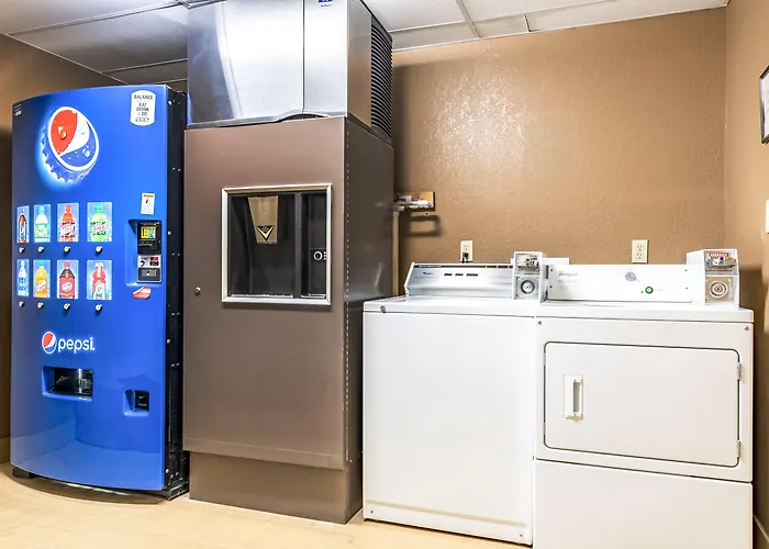 Red Roof Inn Plus+ Huntsville