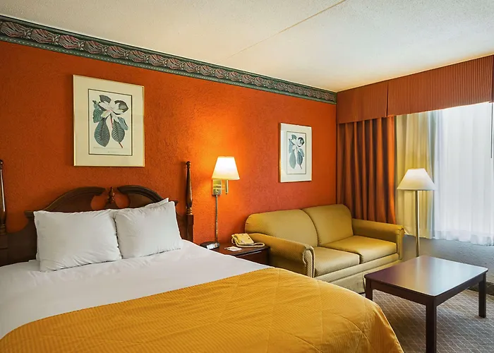 Clarion Inn Fairmont