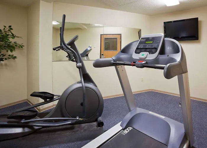Americinn By Wyndham Fargo West Acres