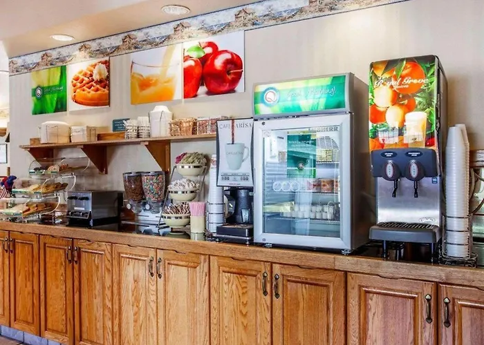 Quality Inn & Suites Bremerton Near Naval Shipyard