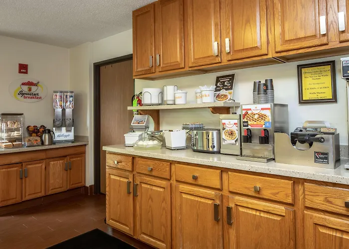 Super 8 By Wyndham Steubenville