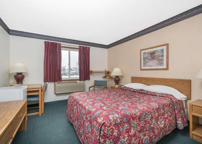 Super 8 By Wyndham Superior Wi