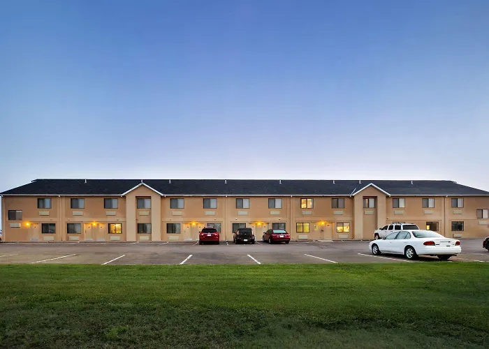 Travelodge By Wyndham Sharon Springs