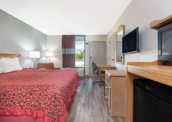 Clinton Cheap Hotels